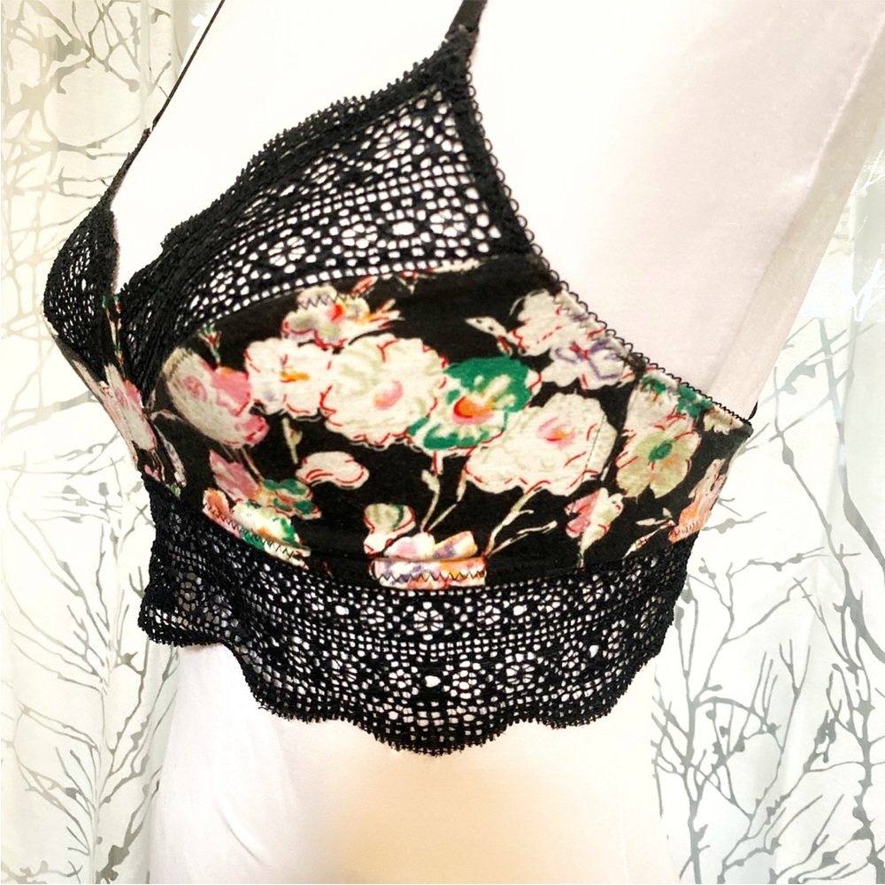INTIMATELY FREE PEOPLE black white pink floral print lace bralette - Picture 3 of 6